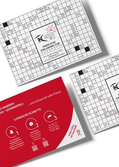 Einladungs­karten zur Hausmesse von Tschofen Raumgestalter. Auf der Vorderseite ist ein Kreuzworträtsel als spielerisches Gestaltungselement integriert, die Rückseite informiert über das Social-Media-Gewinnspiel mit drei einfachen Schritten.